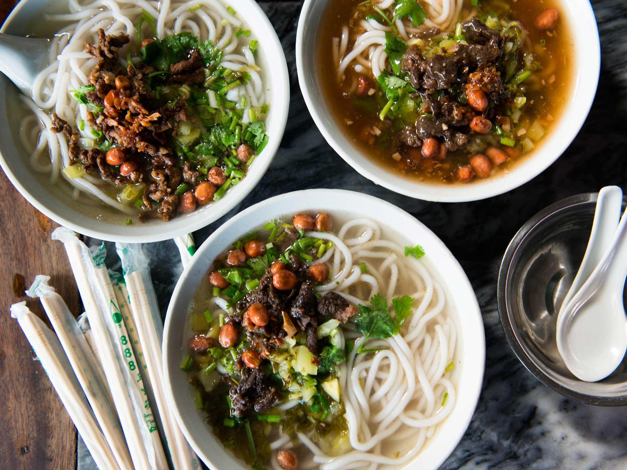 Hainanese Rice Noodle Soup with Pork and Pickled Bamboo (Bau Luo Noodles)